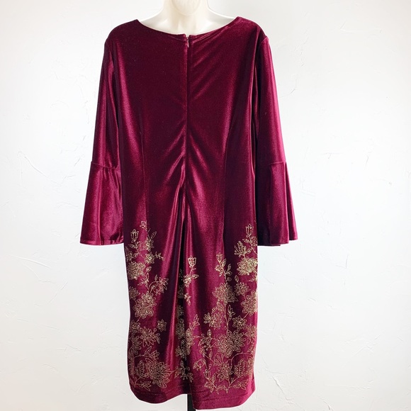 Jessica Howard Velvet Bell Sleeve Sheath Dress with Embroidered Embellishments - Picture 6 of 9